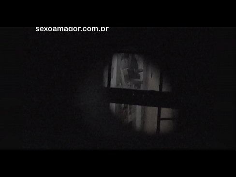 ❤️ Blondie és gravada en secret per un voyeur del barri amagat darrere de maons buits ☑ Vídeo sexual al porno ca.com-porn-hat.ru ❤