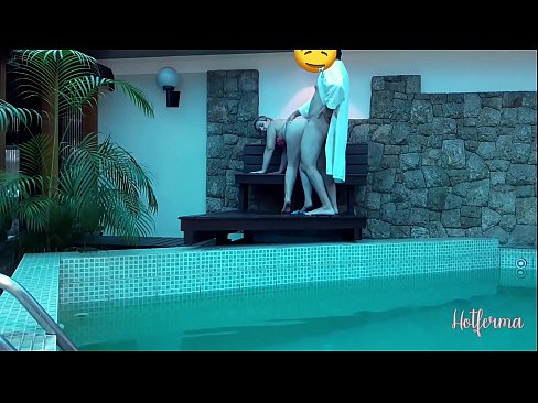 ❤️ El cap convida la criada a la piscina, però no va poder resistir-se a una calor ☑ Vídeo sexual al porno ca.com-porn-hat.ru ❤